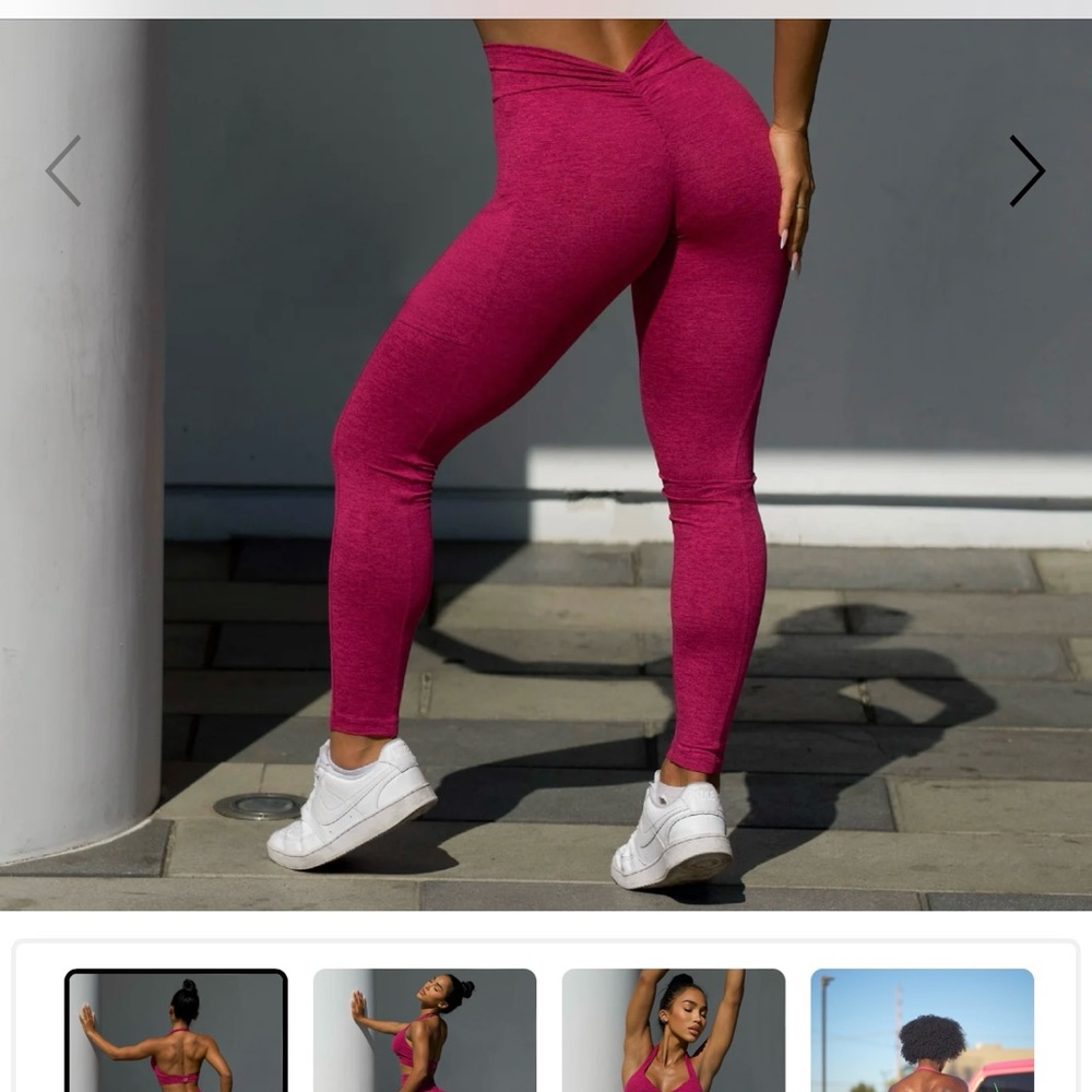 Bombshell Sportswear V Back Leggings Large